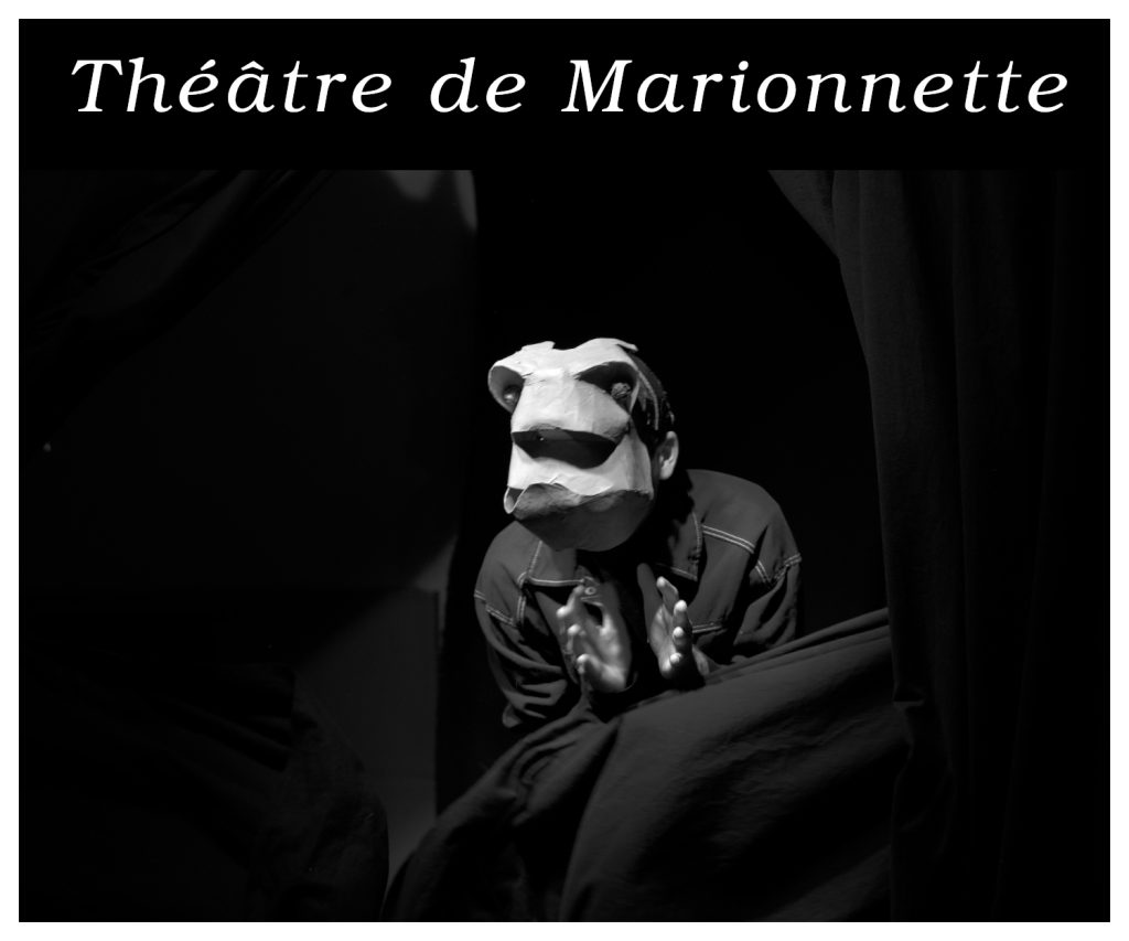 Photo de théâtre de marionnette pour la page d'accueil, pendant un stage organisé par le FIEF.