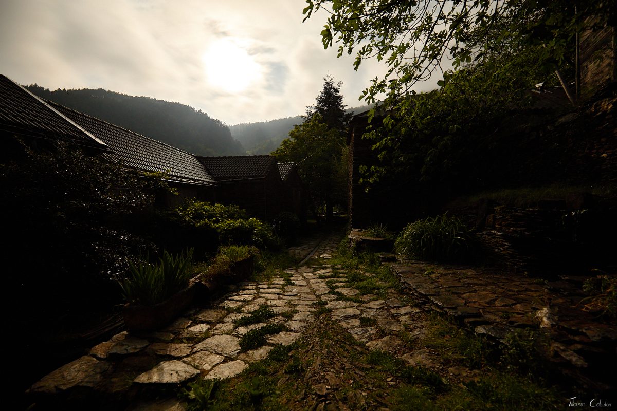 Photographie immobilière de l'écolieu des Masades.