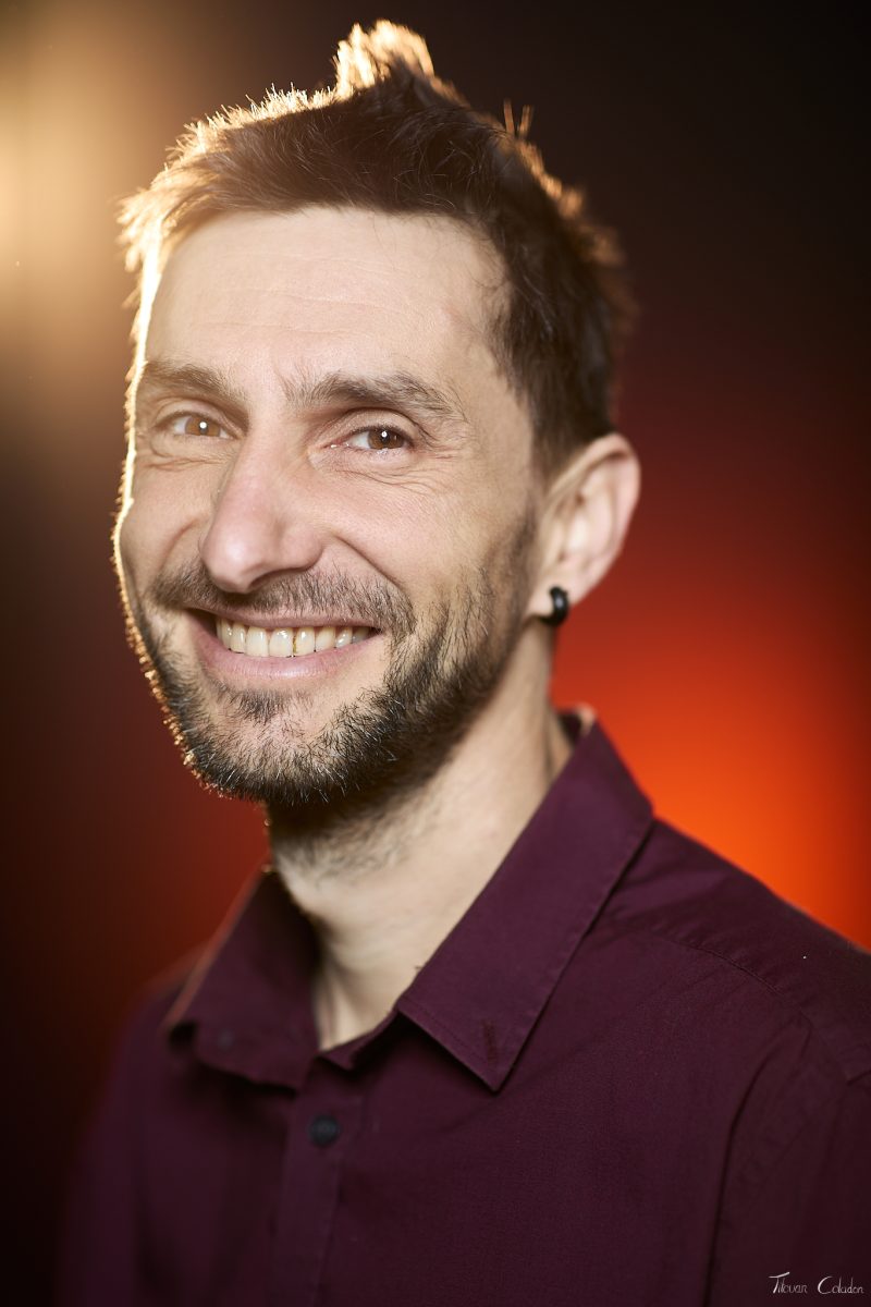 Photo de portrait, modèle: Sylvain. Séance du 11 Mai 2026 au studio de Villefort, Lozère.
