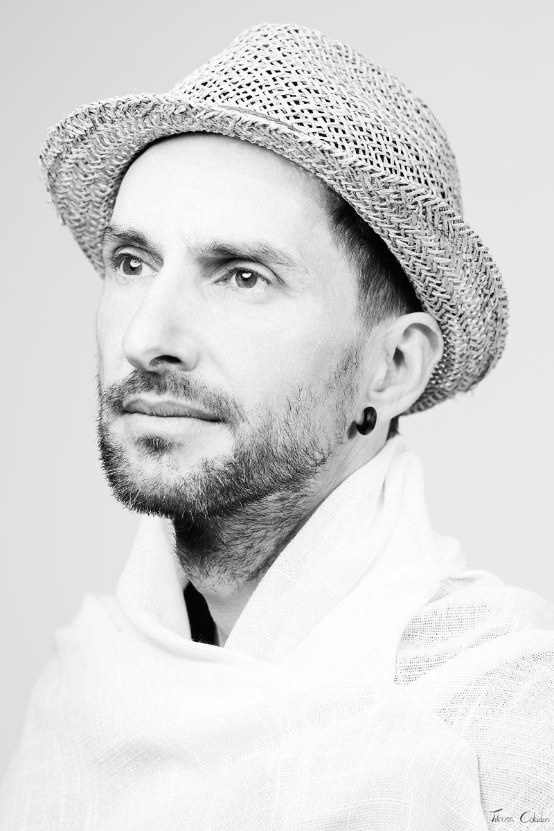 Photo de portrait, modèle: Sylvain. Séance du 11 Mai 2026 au studio de Villefort, Lozère.