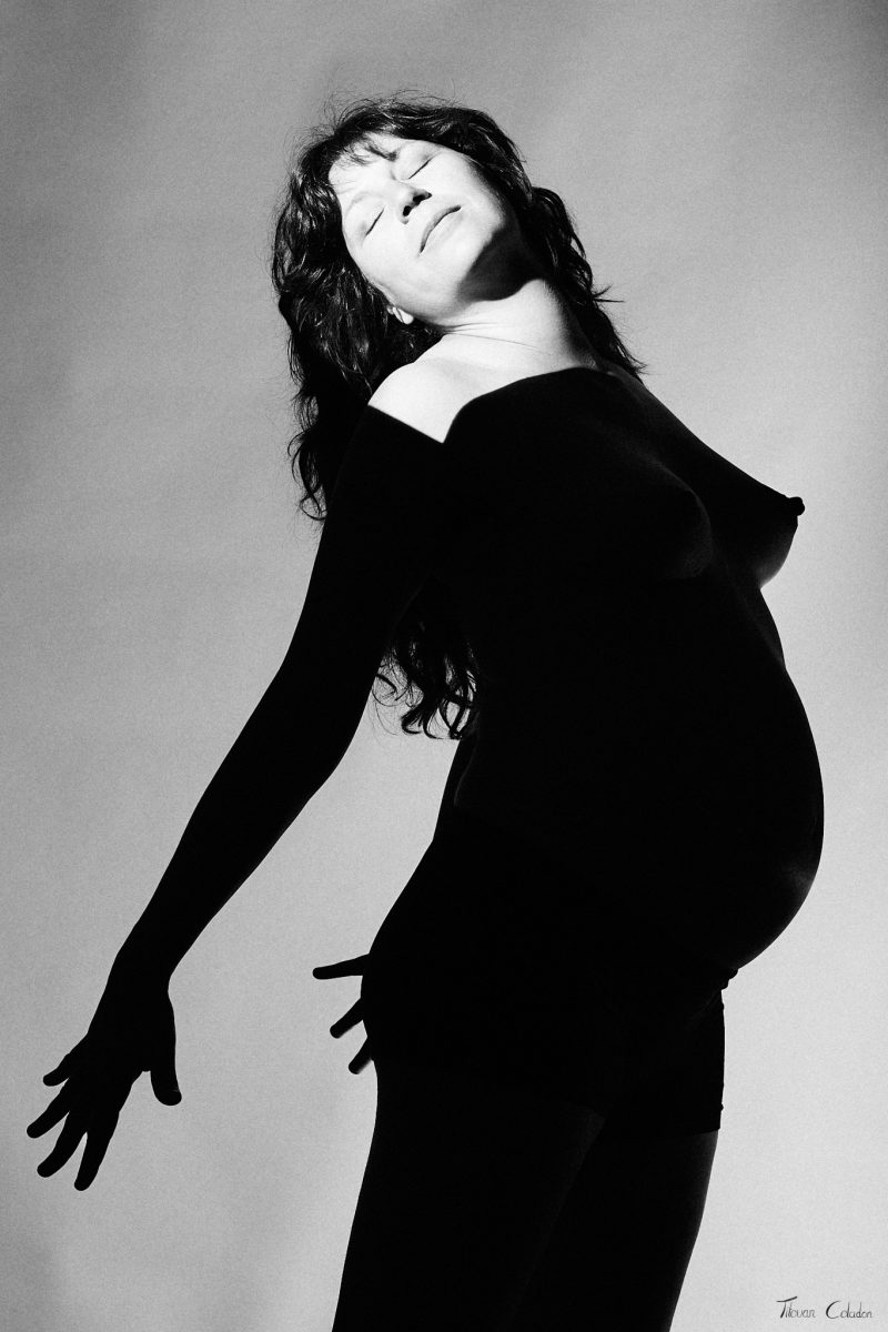 Photo de grossesse, modèle: Lisa. Séance du 22 Mai 2026 au studio de Villefort, Lozère.