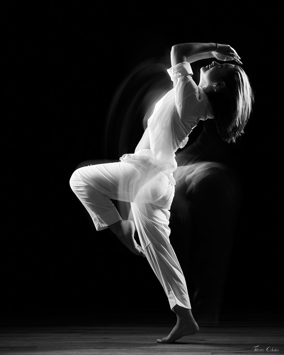 Photo de danse, modèle: Ombline Guibert. Séance du 13 Juin 2026 au studio de Villefort, Lozère.