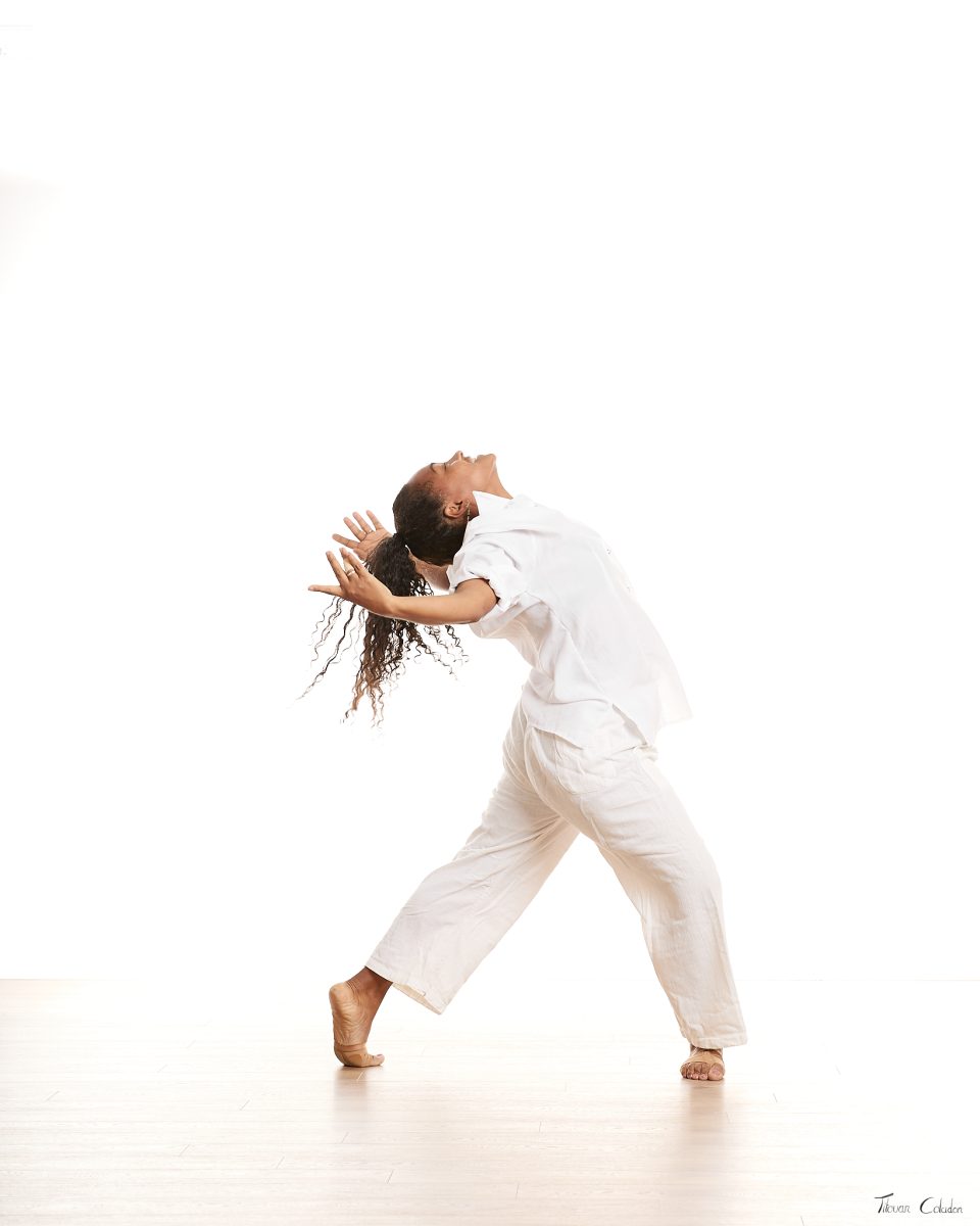 Photo de danse, modèle: Yuselys. Séance du 7 Juillet 2026 au studio de Villefort, Lozère.