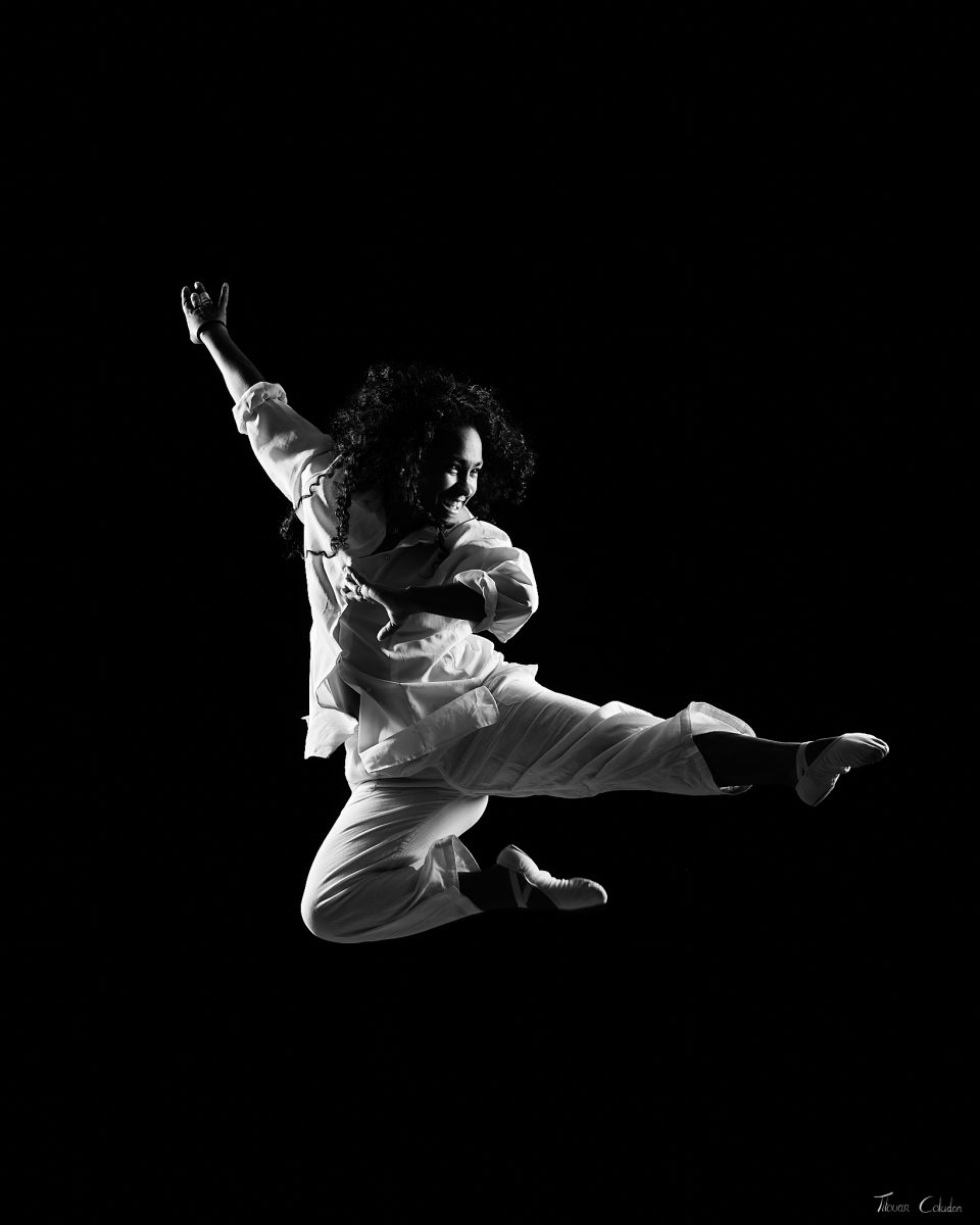 Photo de danse, modèle: Yuselys. Séance du 7 Juillet 2026 au studio de Villefort, Lozère.