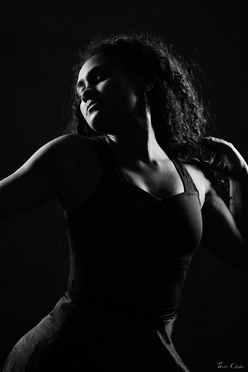 Photo de danse, modèle: Yuselys. Séance du 7 Juillet 2026 au studio de Villefort, Lozère.