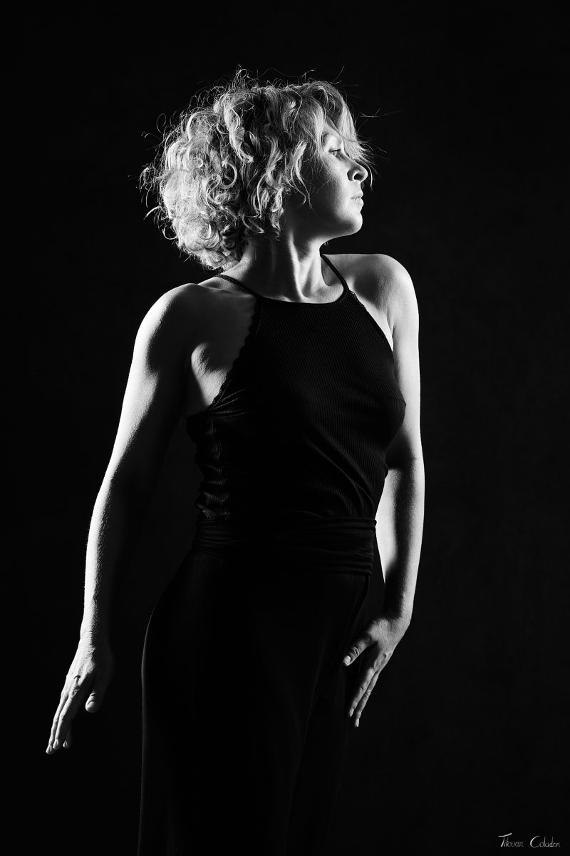 Photographie de danse avec Justine. Séance du 27 Juillet 2026 au studio de Villefort, Lozère.