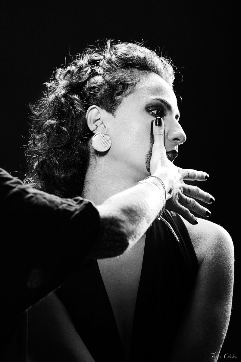 Photographie de mode et bijoux avec Tilia (modèle et créatrice de bijoux) et Bulle de paillettes (make up artiste). Séance du 16 Septembre 2026 au studio de Villefort, Lozère.