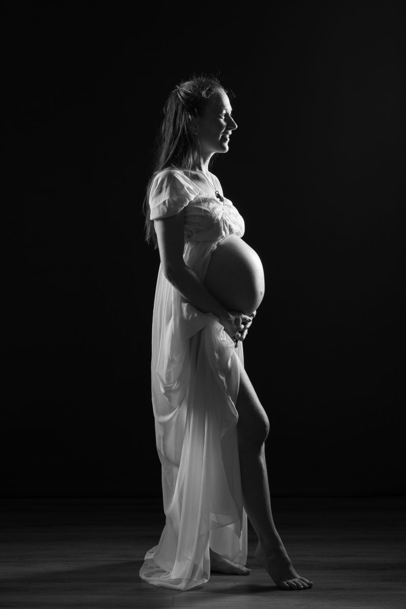 Photo de grossesse. Séance du 05 Novembre 2025 à Villefort, Lozère.