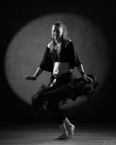 Photo de danse, modèle: Marylène. Séance du 16 Juin 2026 au studio de Villefort, Lozère.
