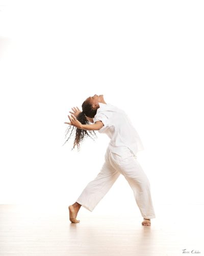 Photo de danse, modèle: Yuselys. Séance du 7 Juillet 2026 au studio de Villefort, Lozère.