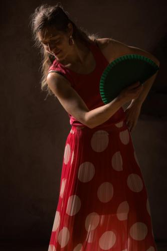 Photo de Neige Scariot, danseuse flamenco. Séance du 3 Août 2024 à la Boissière, Gard.