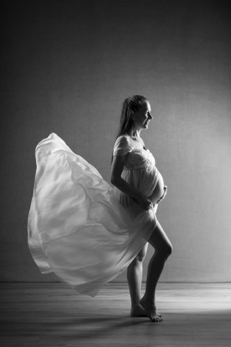 Photo de grossesse. Séance du 05 Novembre 2025 à Villefort, Lozère.