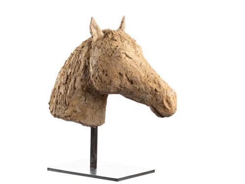 Sculpture d'un cheval réalisée par Delphine Bocquillon, à Elze dans le Gard.
