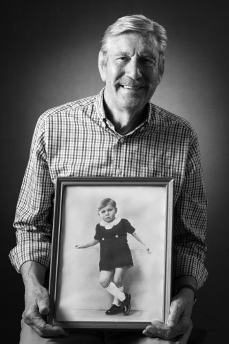 Photographie de la famille de Clémence en noir et blanc, séance du jeudi 8 Mai 2025 à Lavilledieu, Ardèche