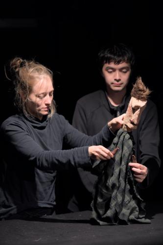 Photo du stage de bunraku organisé par le Pôle Théâtre et Marionnette à Avignon.