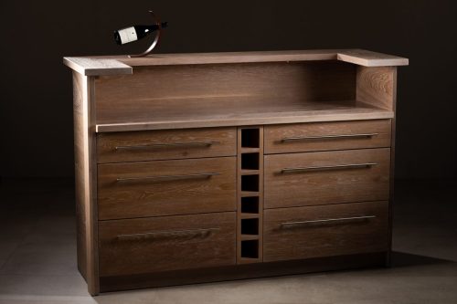 Ébéniste Thierry Dubois, art des choix du bois, photographie de studio.