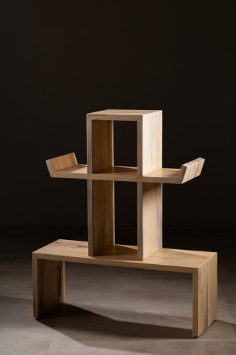 Ébéniste Thierry Dubois, art des choix du bois, photographie de studio.