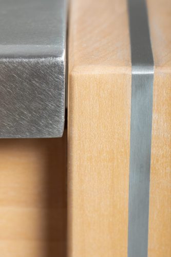 Ébéniste Thierry Dubois, art des choix du bois, photographie de studio.