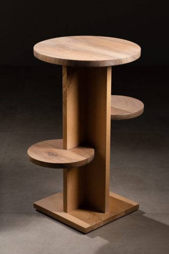 Ébéniste Thierry Dubois, art des choix du bois, photographie de studio.